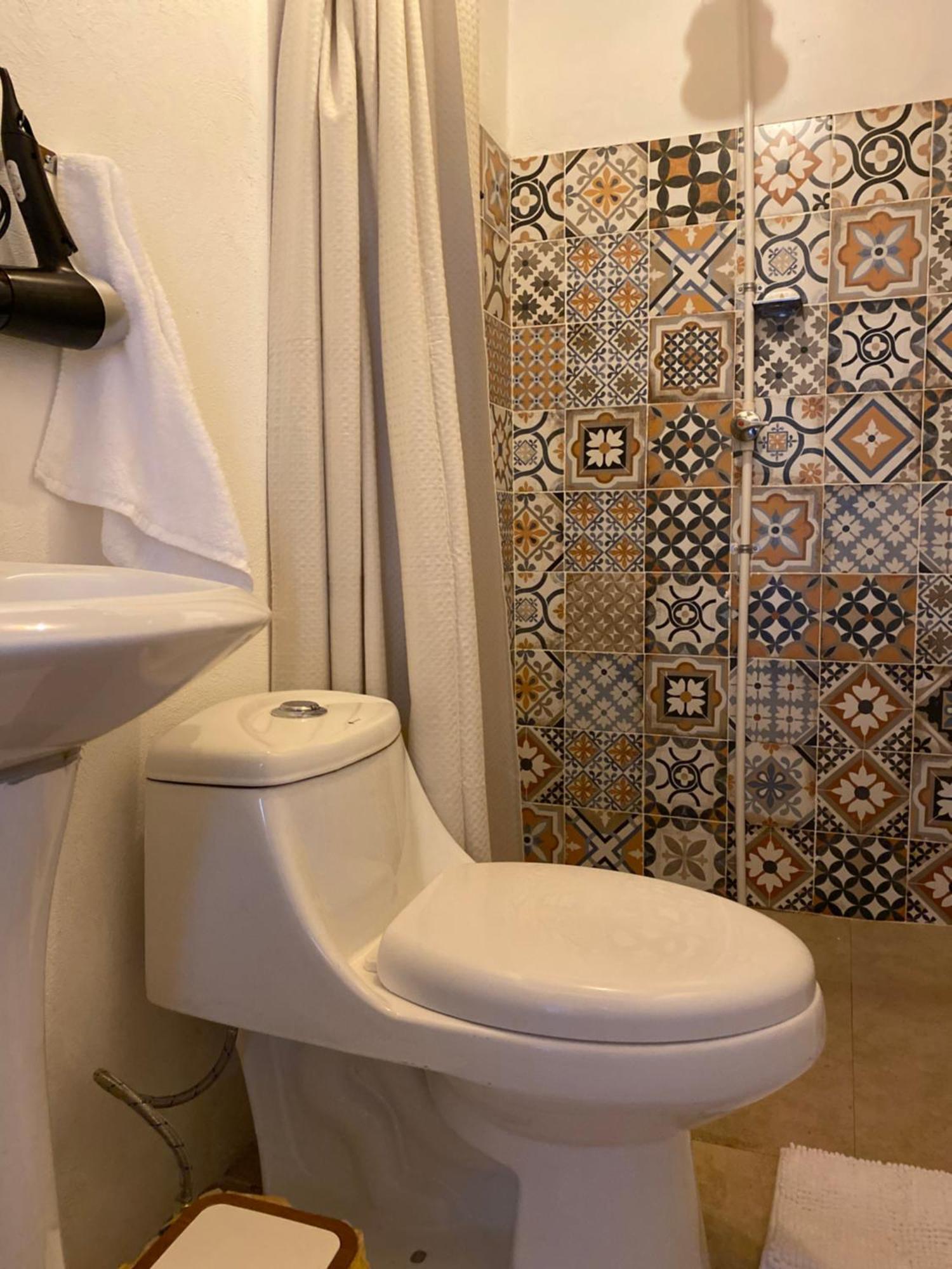 El Chirris B&B San Juan La Laguna Luaran gambar