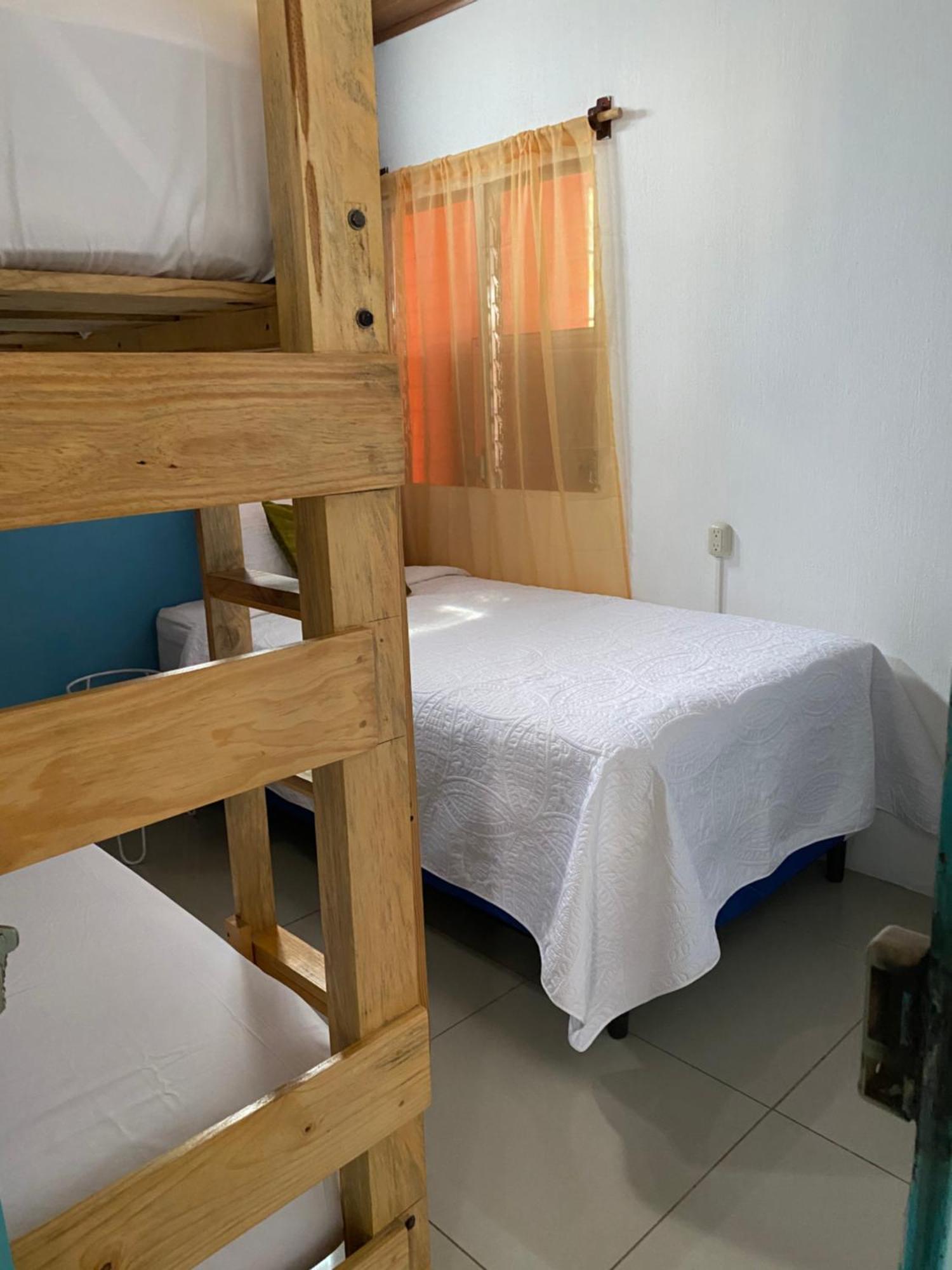 El Chirris B&B San Juan La Laguna Luaran gambar